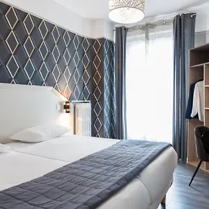 Hotel Ambassadeur, Parigi