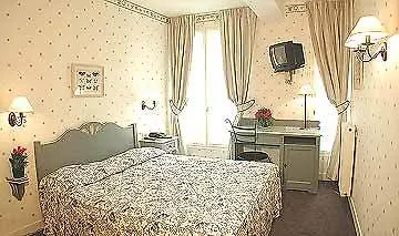 ***  Hotel Marais De Launay Paris France
