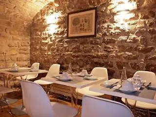 ***  Hotel Marais De Launay Paris France